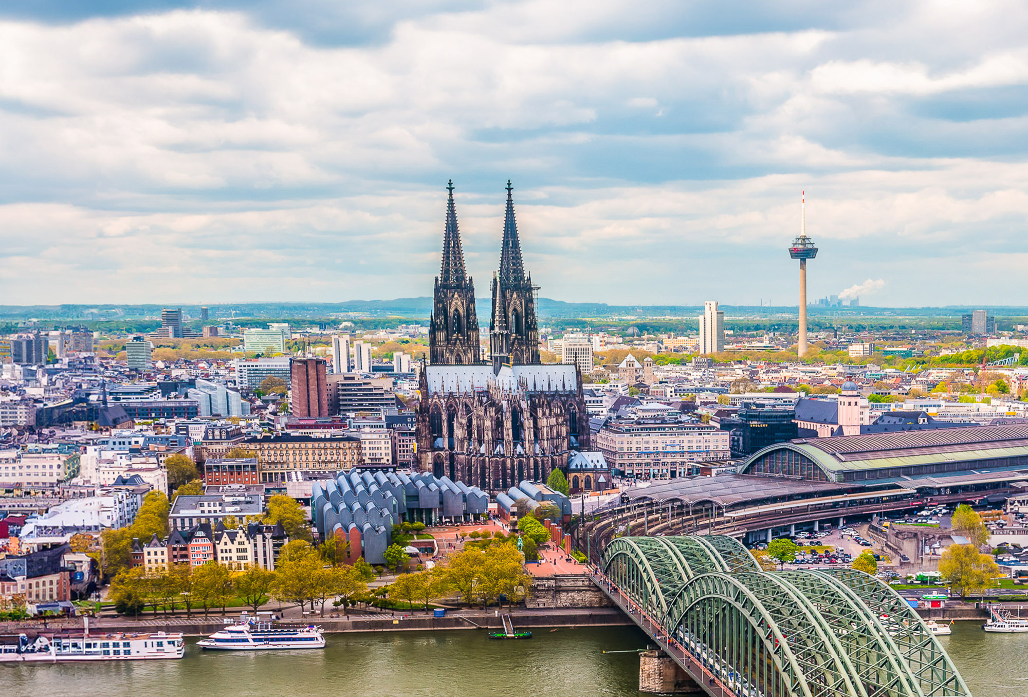 Köln Dom Rheinufer Pflegedienst