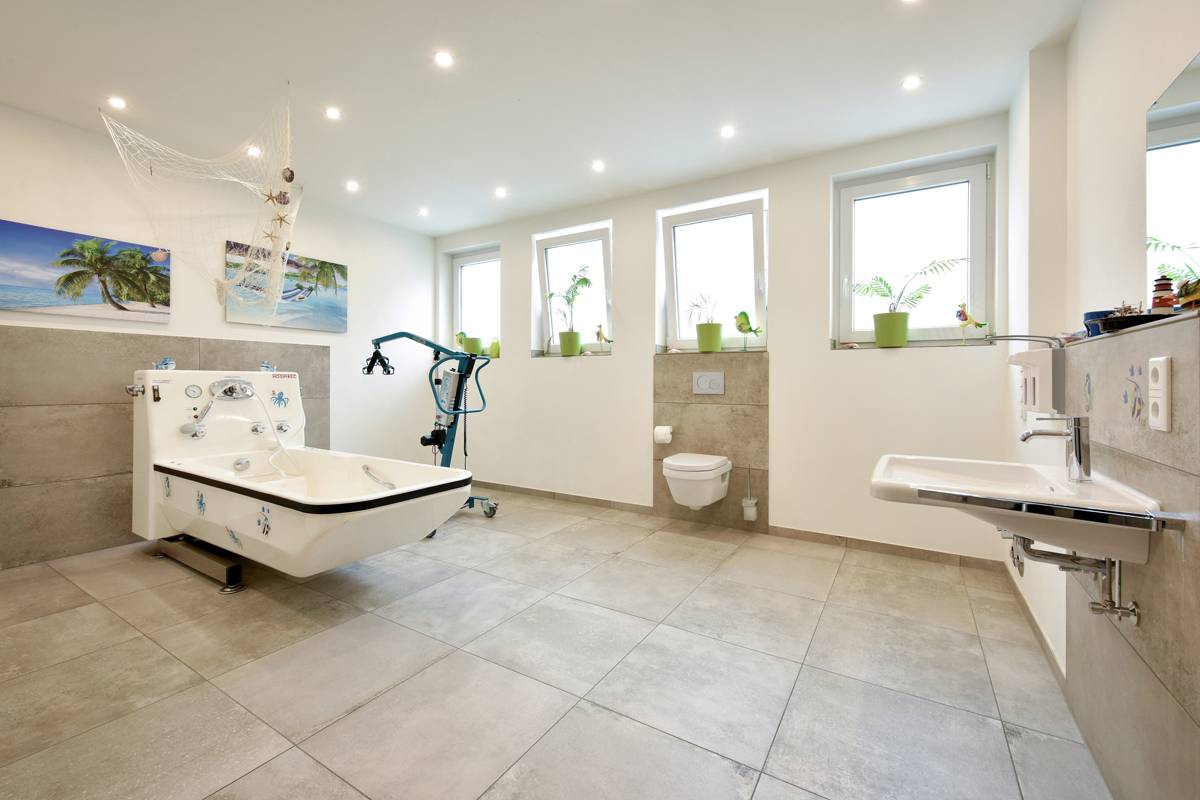 Intensivpflege Pflegedienst Schwalmtal Linimed NRW Wohngemeinschaft Bad